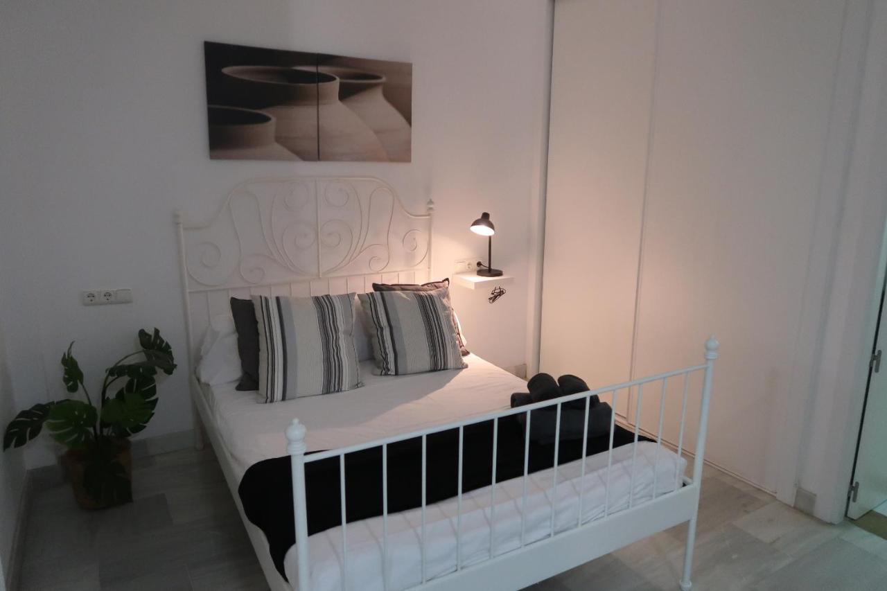 J & E Malaga Center Apartamentos エクステリア 写真