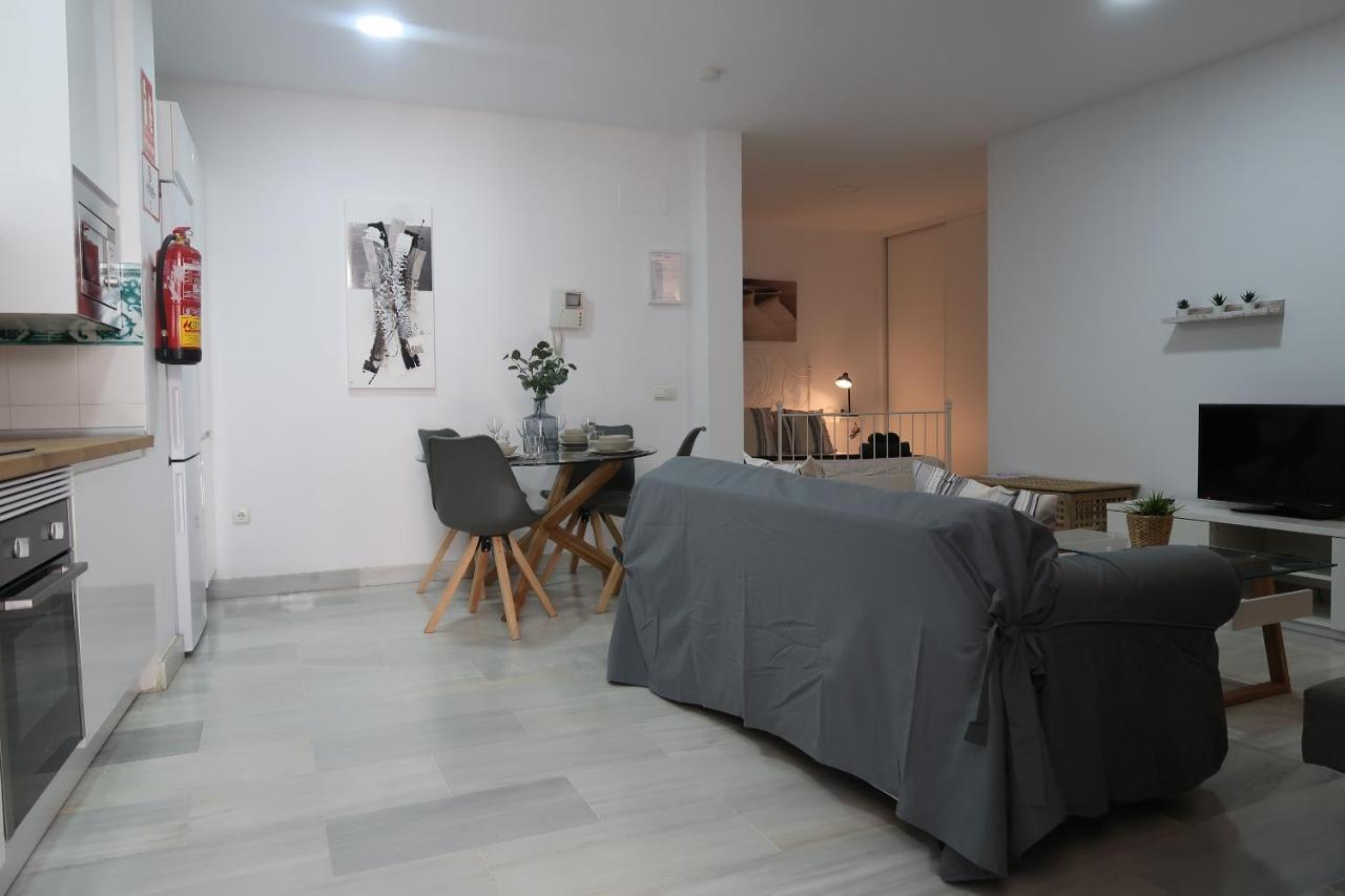 J & E Malaga Center Apartamentos エクステリア 写真