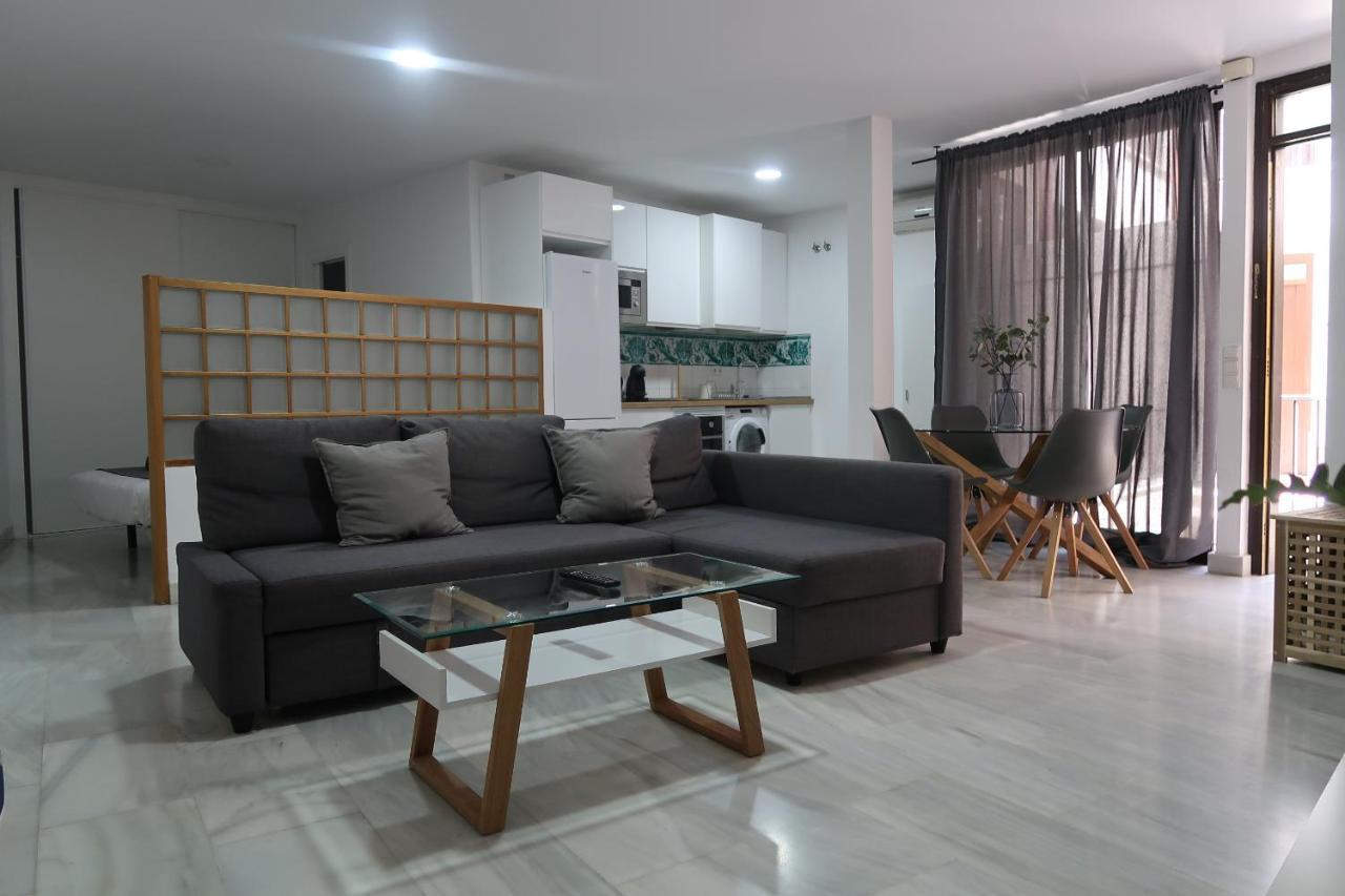 J & E Malaga Center Apartamentos エクステリア 写真