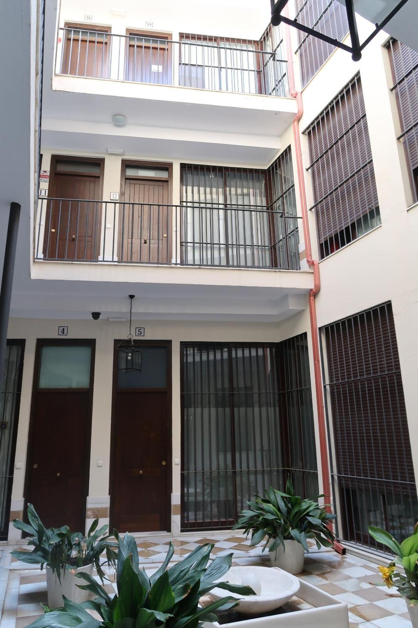 J & E Malaga Center Apartamentos エクステリア 写真