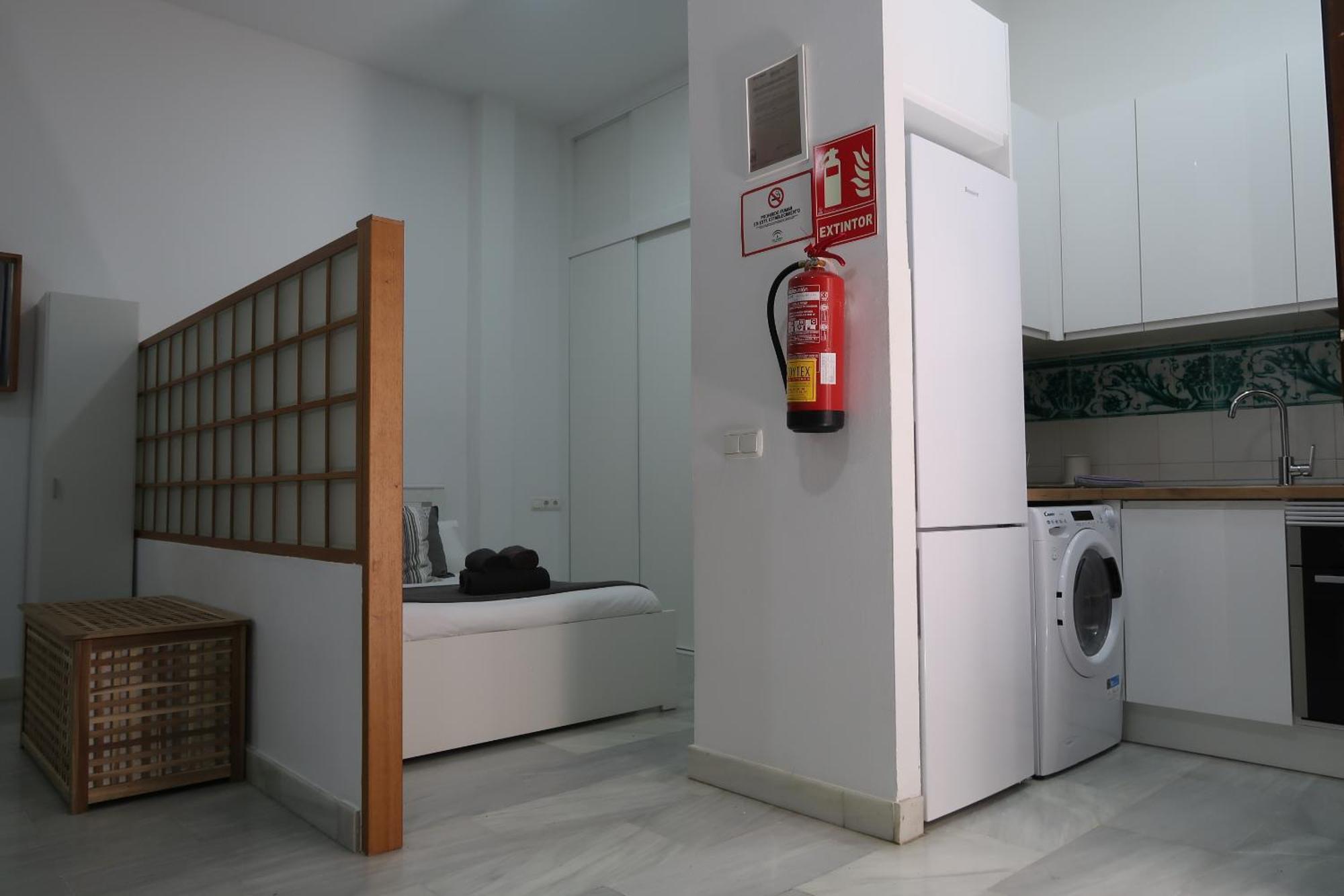 J & E Malaga Center Apartamentos エクステリア 写真