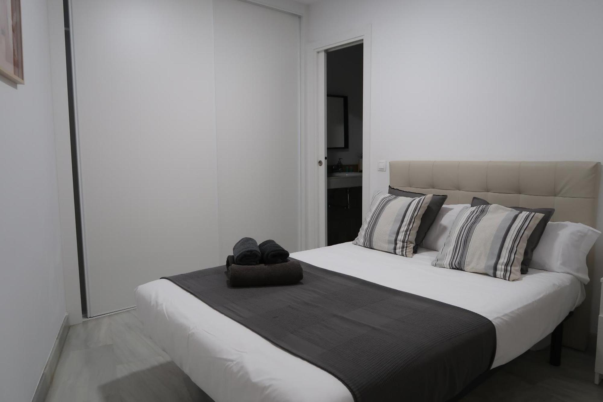 J & E Malaga Center Apartamentos エクステリア 写真