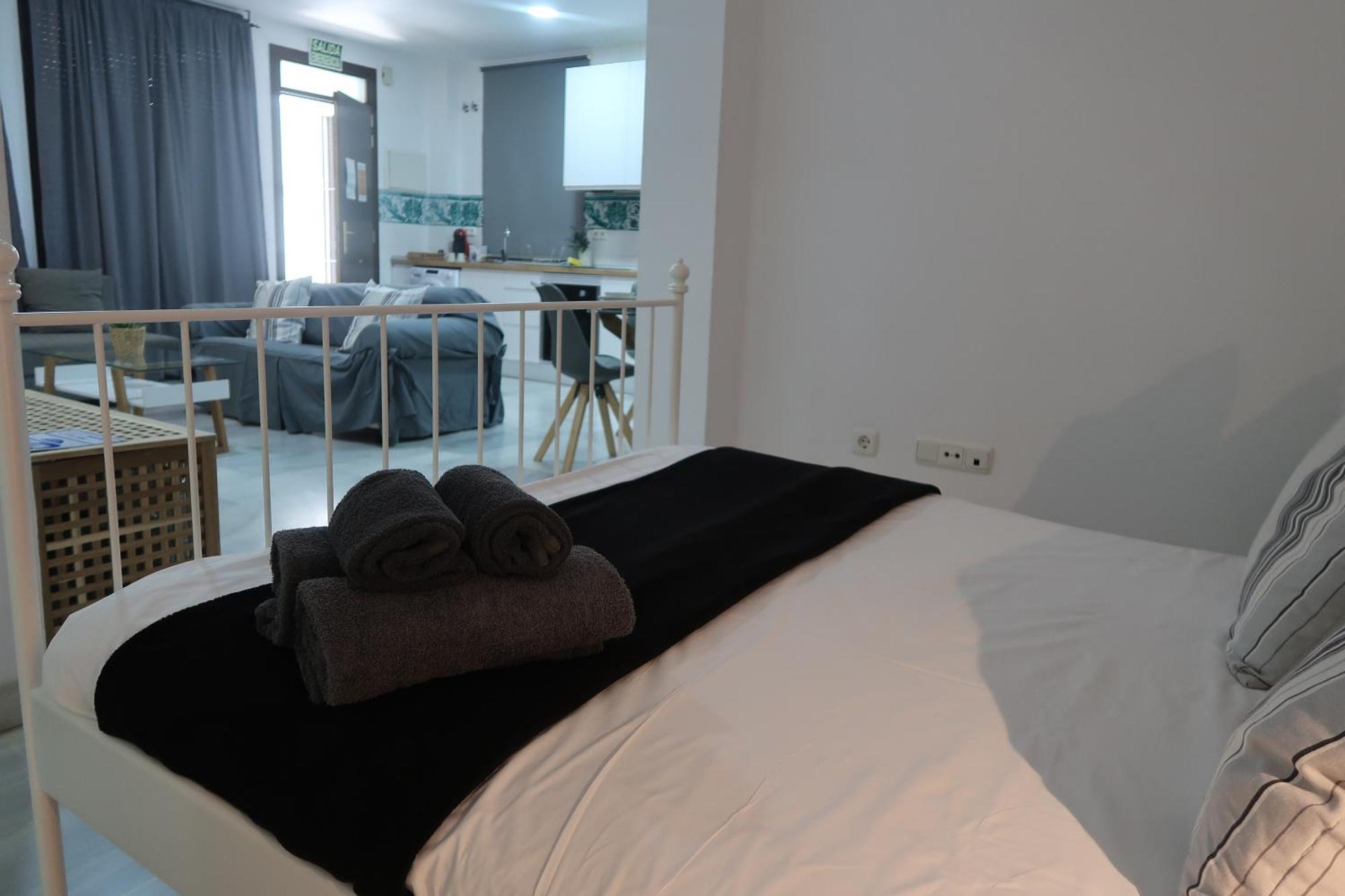 J & E Malaga Center Apartamentos エクステリア 写真