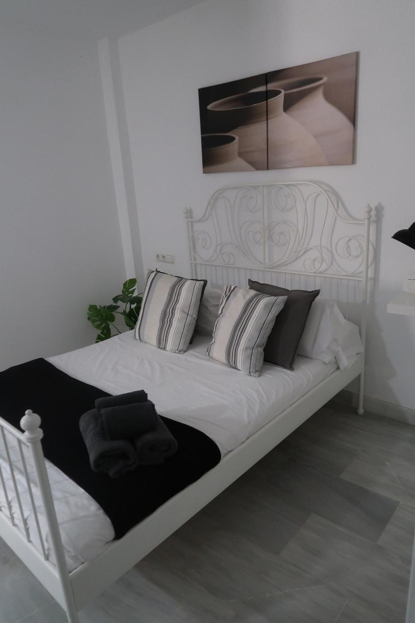 J & E Malaga Center Apartamentos エクステリア 写真